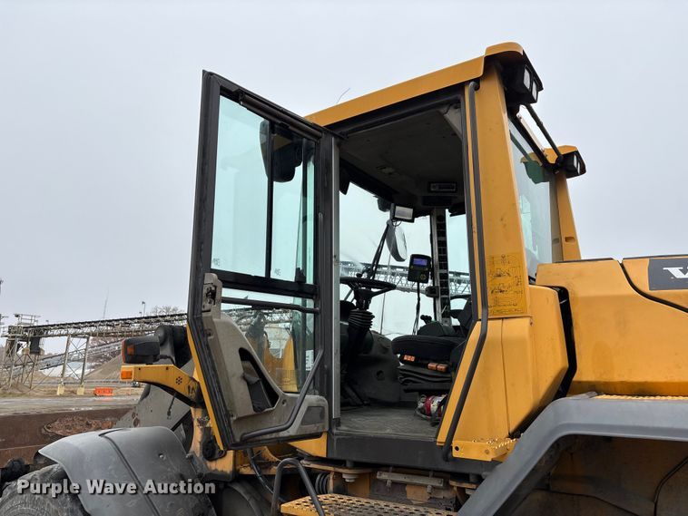image for item DW7298 2014 Volvo L90G wheel loader
