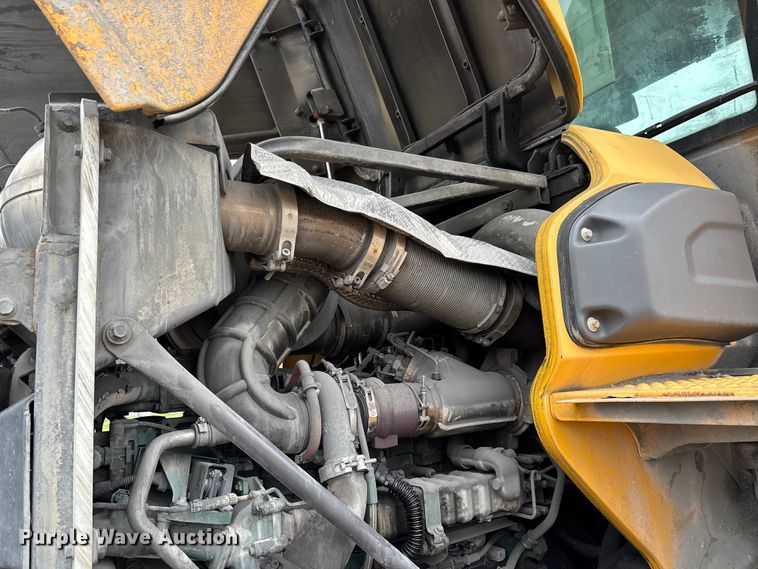 image for item DW7298 2014 Volvo L90G wheel loader