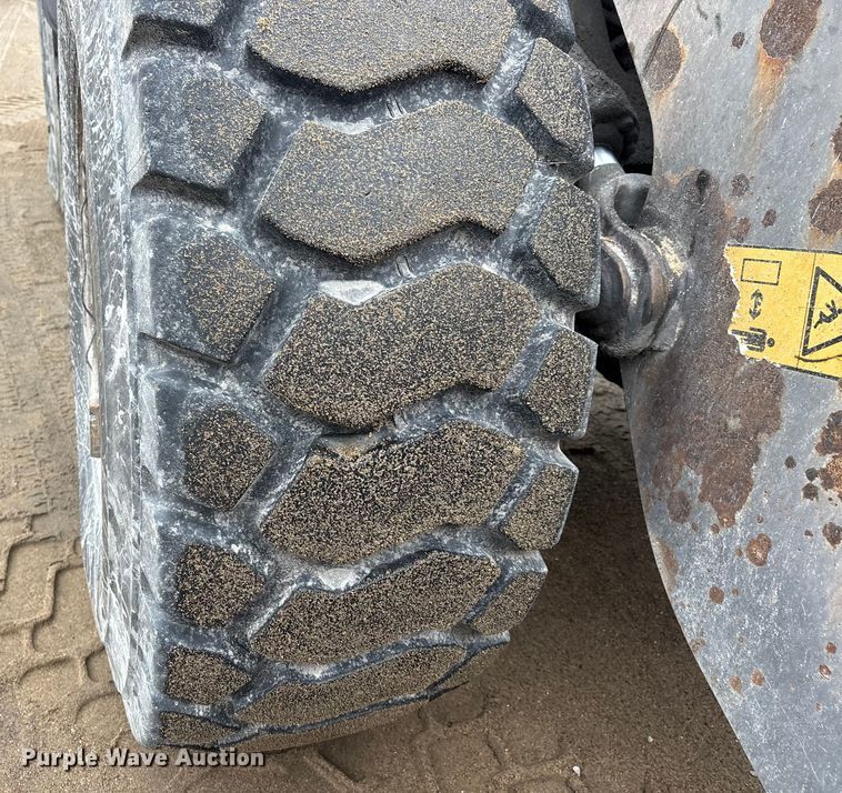 image for item DW7298 2014 Volvo L90G wheel loader