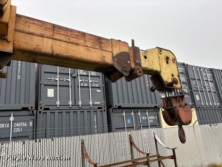 image for item DW7299 1975 Galion 150 Series A crane