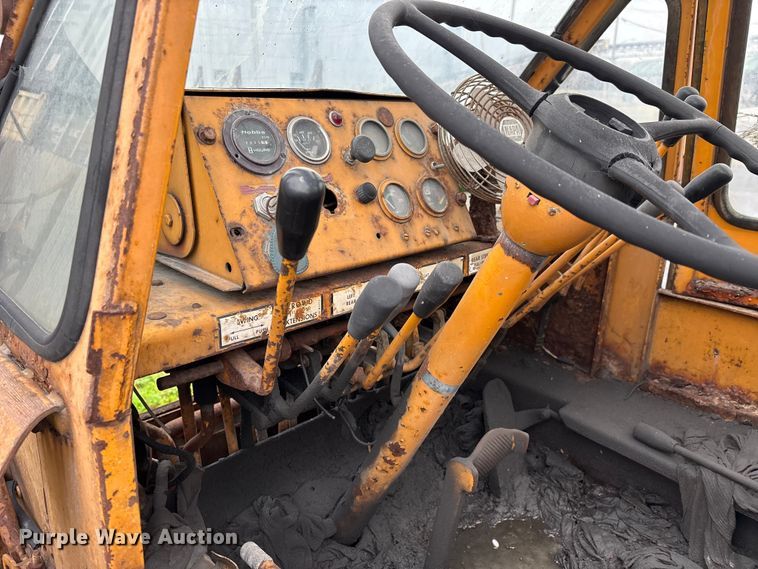 image for item DW7299 1975 Galion 150 Series A crane