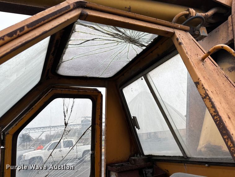 image for item DW7299 1975 Galion 150 Series A crane