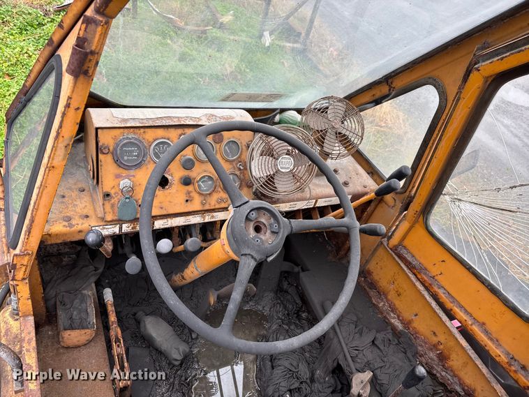 image for item DW7299 1975 Galion 150 Series A crane