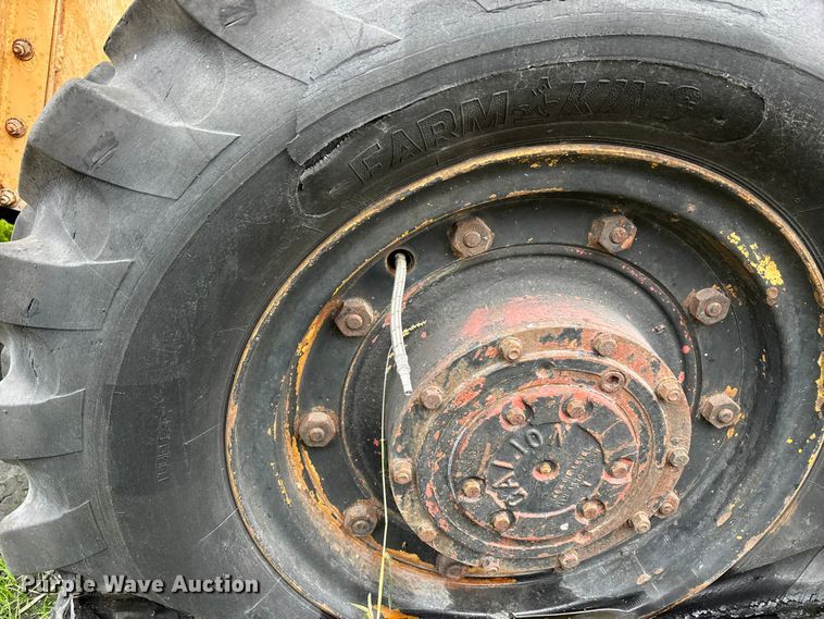 image for item DW7299 1975 Galion 150 Series A crane