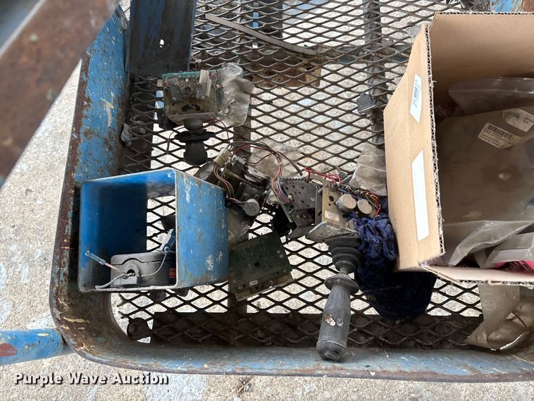 image for item DW7300 1998 Genie Z-45/22 boom lift