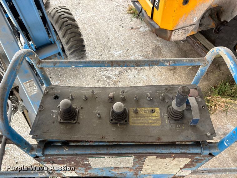 image for item DW7300 1998 Genie Z-45/22 boom lift