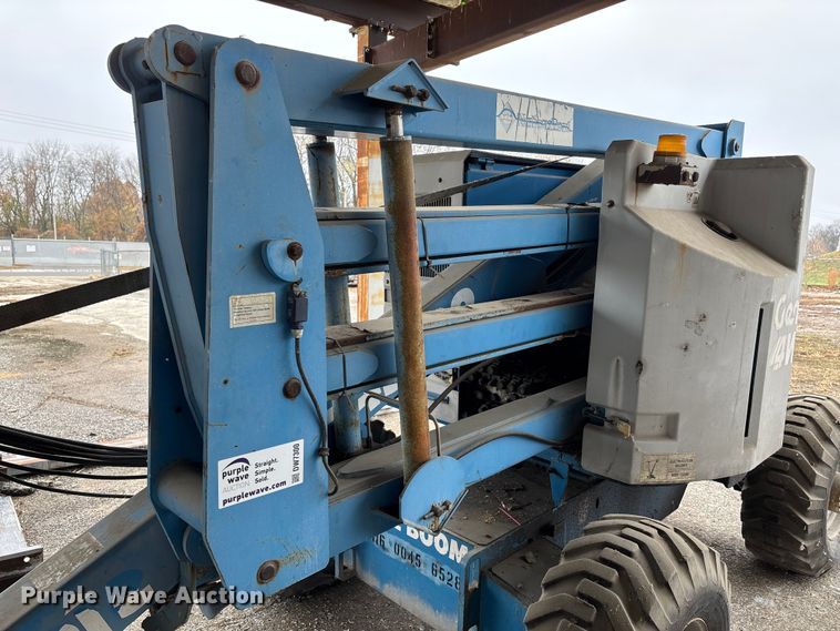 image for item DW7300 1998 Genie Z-45/22 boom lift