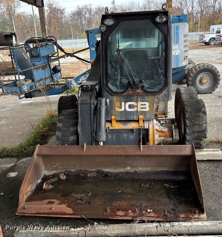 image for item DW7301 2011 JCB 260 skid steer loader