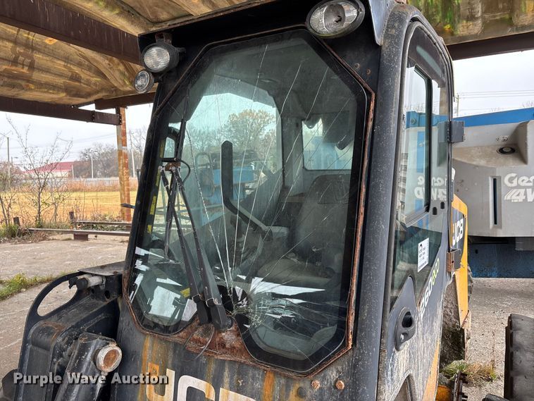 image for item DW7301 2011 JCB 260 skid steer loader