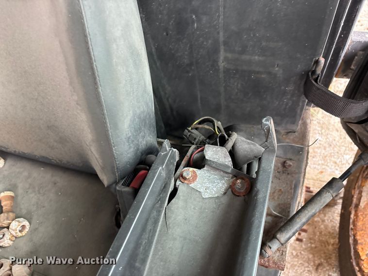 image for item DW7301 2011 JCB 260 skid steer loader