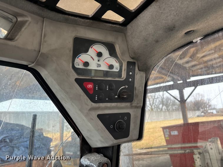 image for item DW7301 2011 JCB 260 skid steer loader