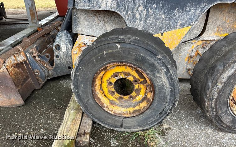 image for item DW7301 2011 JCB 260 skid steer loader