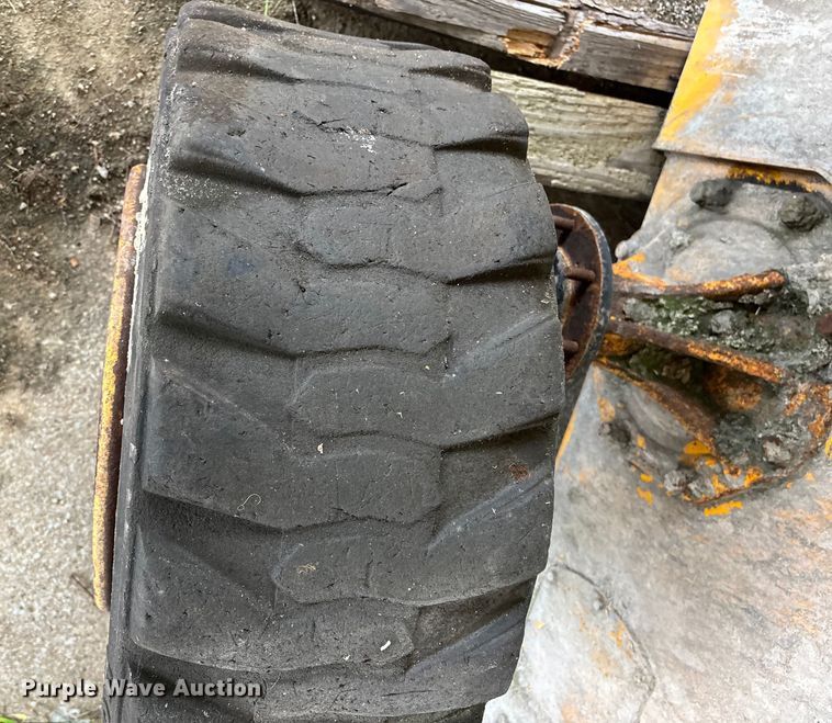 image for item DW7301 2011 JCB 260 skid steer loader