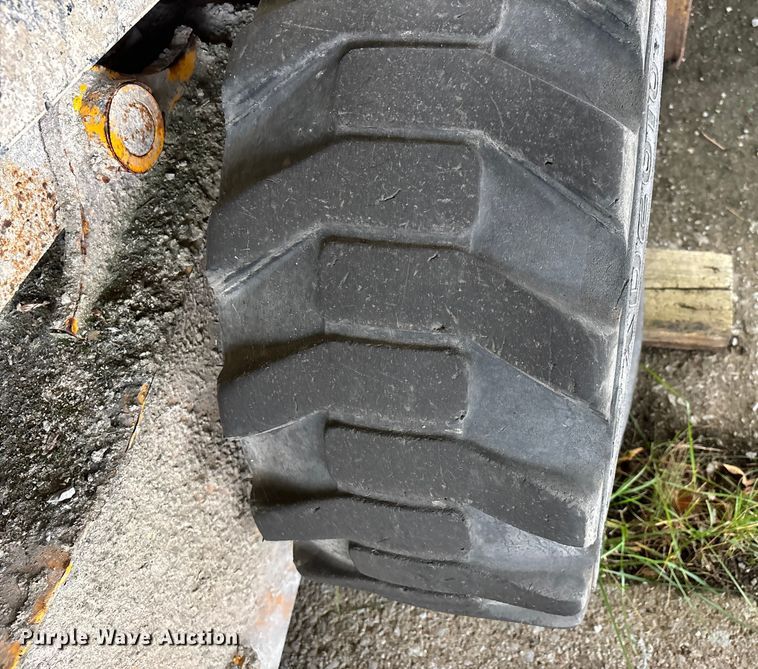 image for item DW7301 2011 JCB 260 skid steer loader