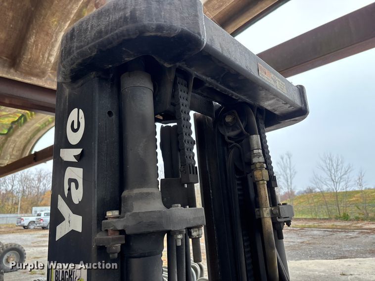 image for item DW7302 Yale GLC060TGNUAE084 forklift