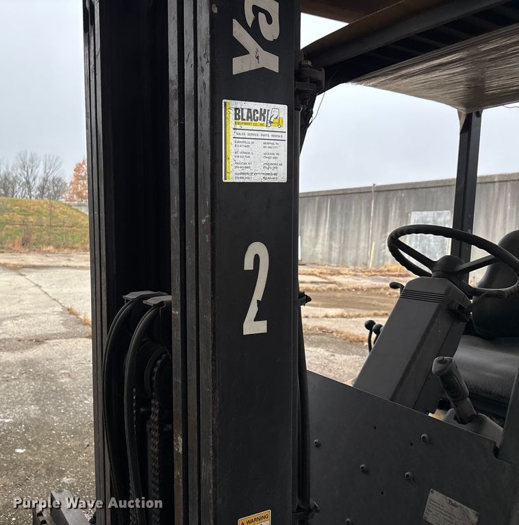 image for item DW7302 Yale GLC060TGNUAE084 forklift