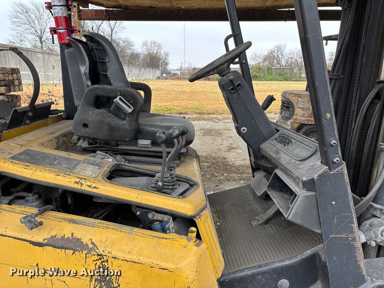 image for item DW7302 Yale GLC060TGNUAE084 forklift