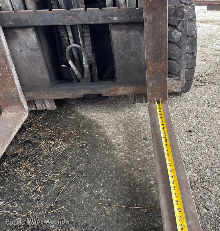 image for item DW7303 Caterpillar GP25K forklift