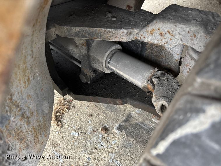 image for item DW7303 Caterpillar GP25K forklift