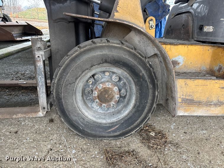 image for item DW7303 Caterpillar GP25K forklift