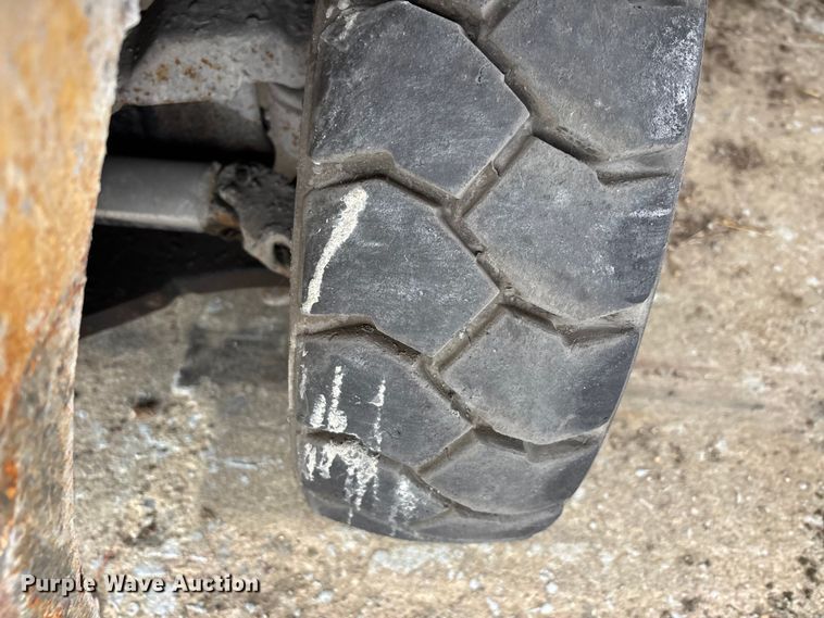 image for item DW7303 Caterpillar GP25K forklift