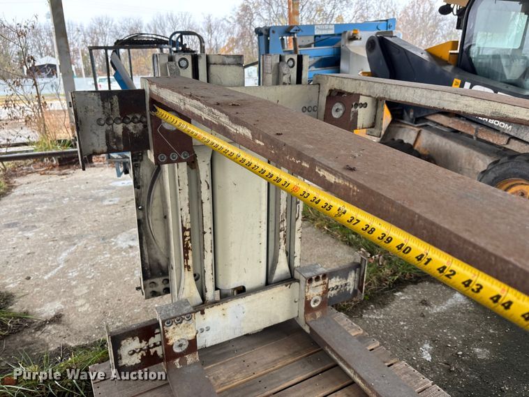 image for item DW7304 Cascade 50D-TAL-243 R-0 forks