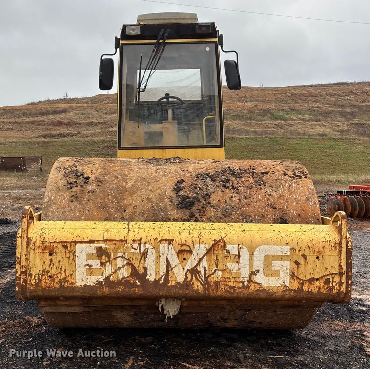 COMPACTADOR 2003 BOMAG BW213DH3
