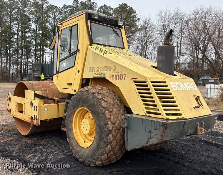 image for item DW7324 2003 Bomag BW 213DH-3 single drum vibratory roller