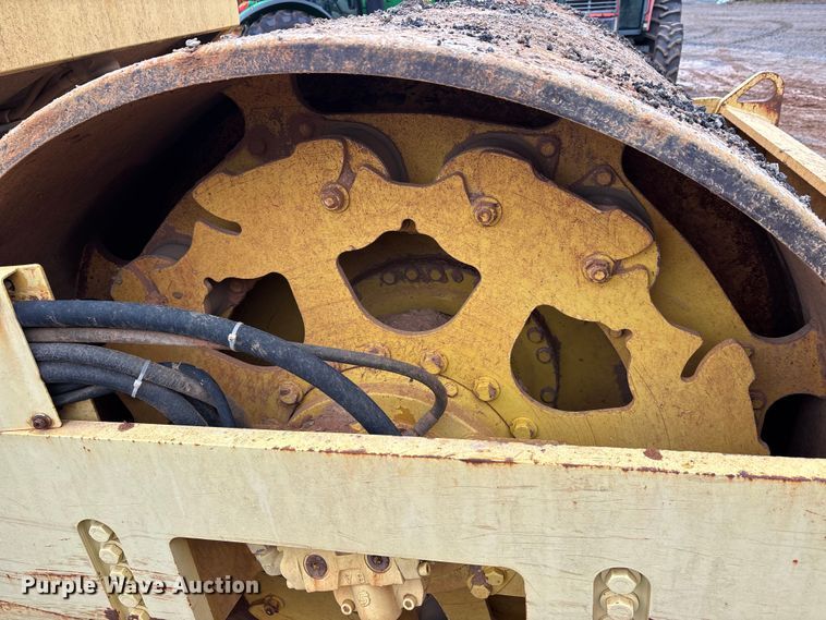 image for item DW7324 2003 Bomag BW 213DH-3 single drum vibratory roller