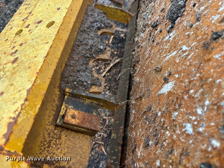 image for item DW7324 2003 Bomag BW 213DH-3 single drum vibratory roller