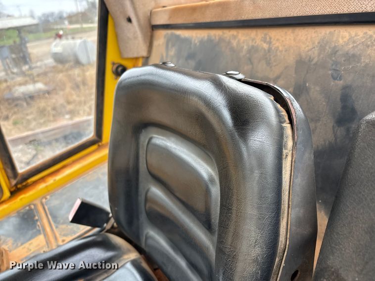 image for item DW7324 2003 Bomag BW 213DH-3 single drum vibratory roller