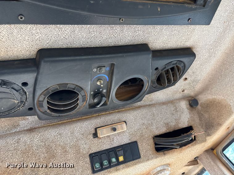 image for item DW7324 2003 Bomag BW 213DH-3 single drum vibratory roller