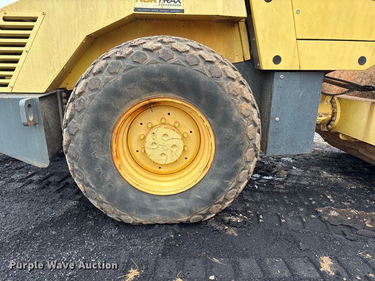 image for item DW7324 2003 Bomag BW 213DH-3 single drum vibratory roller