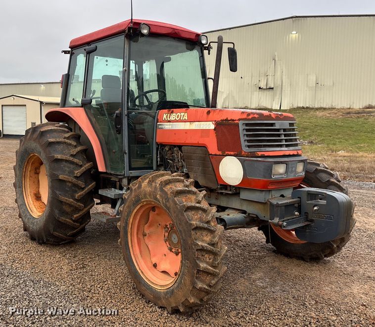 image for item DW7325 Kubota M820 Utility Special MFWD tractor