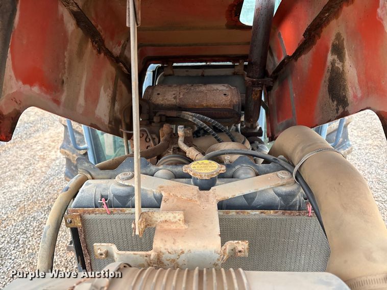 image for item DW7325 Kubota M820 Utility Special MFWD tractor