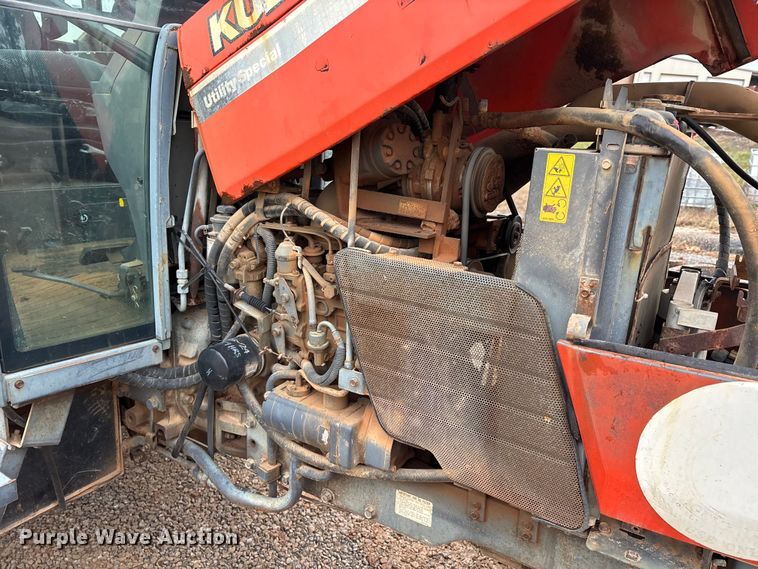 image for item DW7325 Kubota M820 Utility Special MFWD tractor