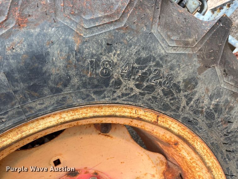 image for item DW7325 Kubota M820 Utility Special MFWD tractor