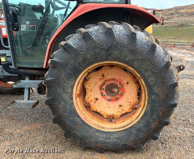 image for item DW7325 Kubota M820 Utility Special MFWD tractor