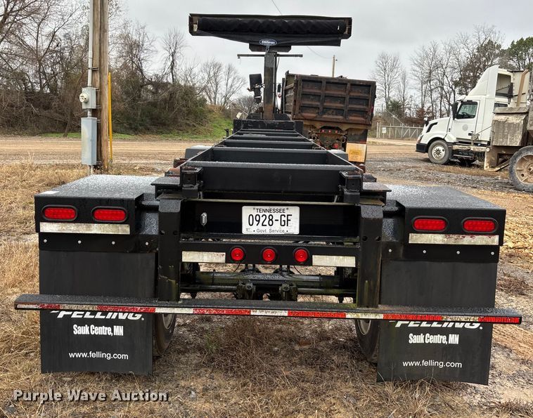 image for item DW7326 2019 Felling roll-off trailer