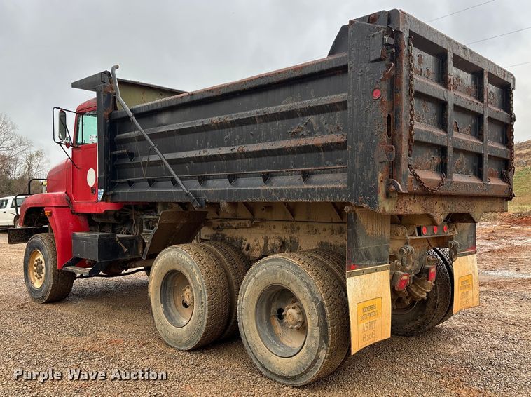 image for item DW7327 1998 Freightliner M917A1 dump truck
