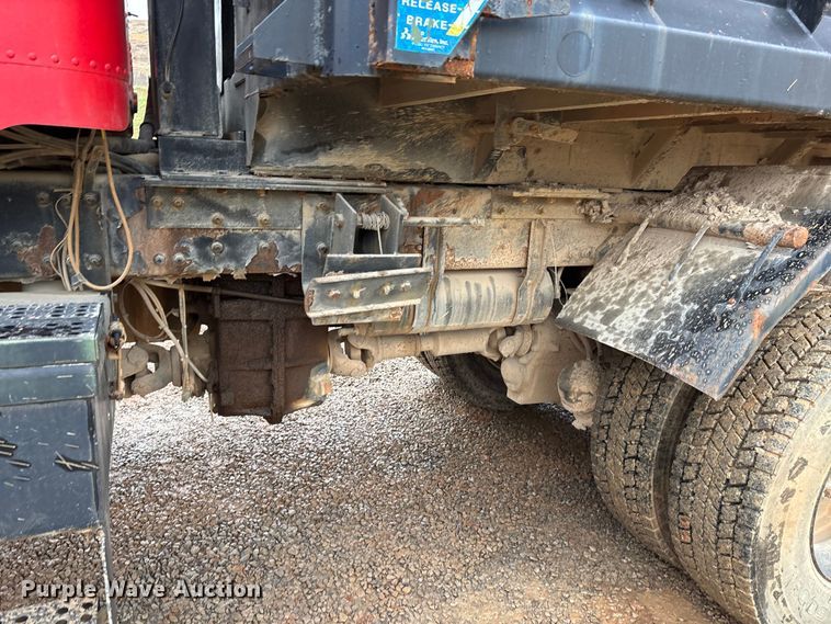 image for item DW7327 1998 Freightliner M917A1 dump truck