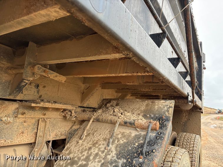 image for item DW7327 1998 Freightliner M917A1 dump truck