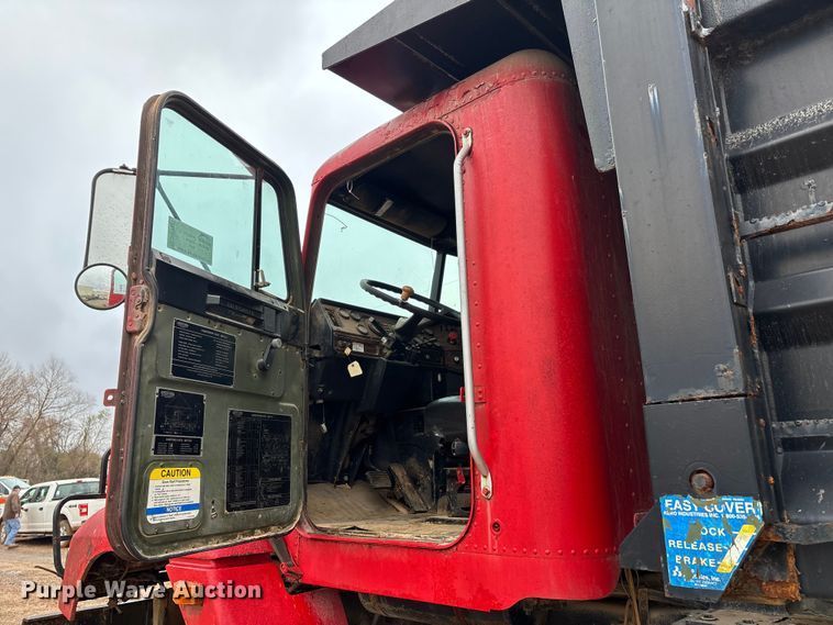 image for item DW7327 1998 Freightliner M917A1 dump truck