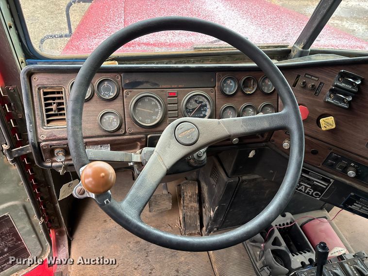 image for item DW7327 1998 Freightliner M917A1 dump truck