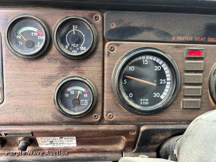 image for item DW7327 1998 Freightliner M917A1 dump truck