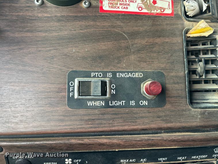 image for item DW7327 1998 Freightliner M917A1 dump truck