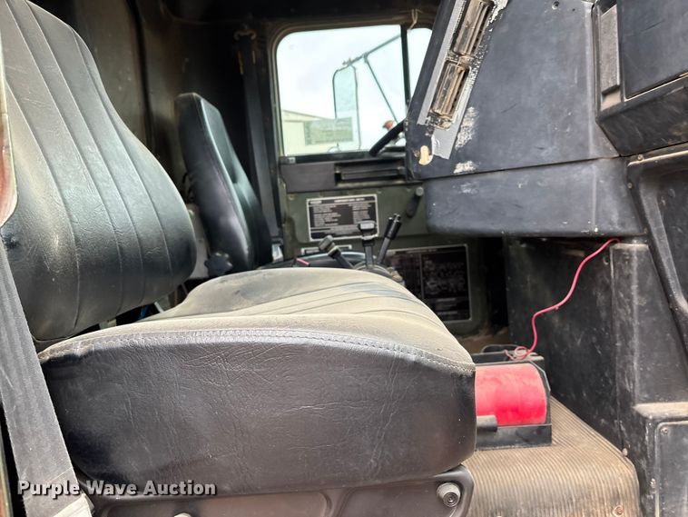 image for item DW7327 1998 Freightliner M917A1 dump truck