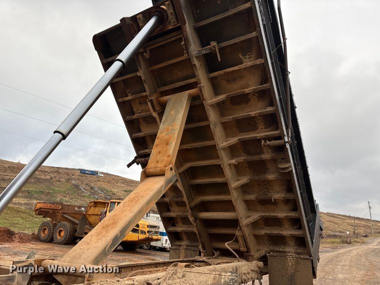 image for item DW7327 1998 Freightliner M917A1 dump truck