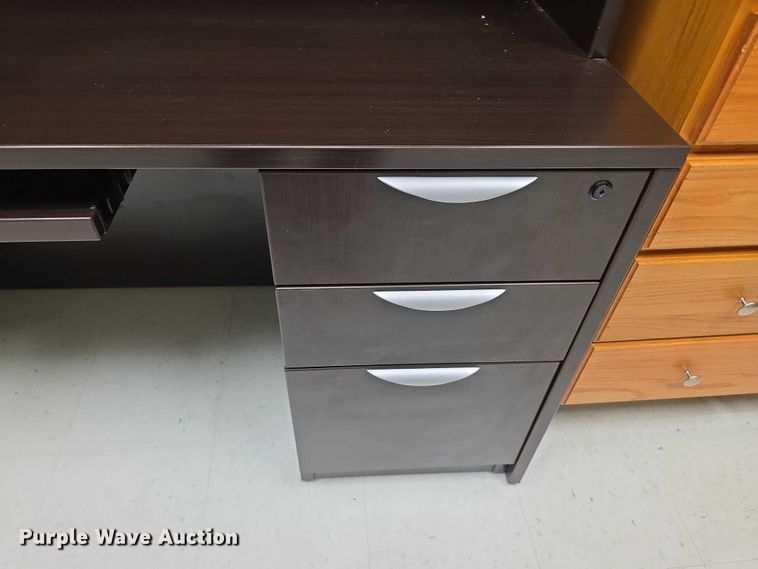 image for item DZ3655 Office furniture