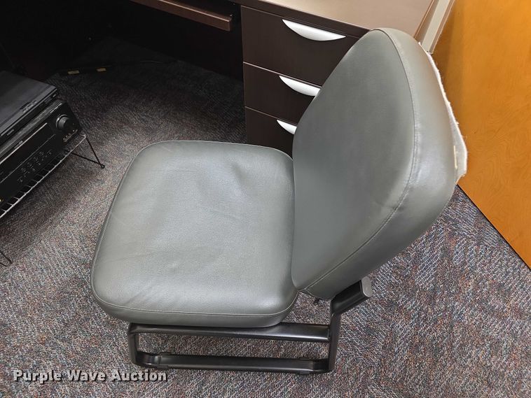 image for item DZ3655 Office furniture